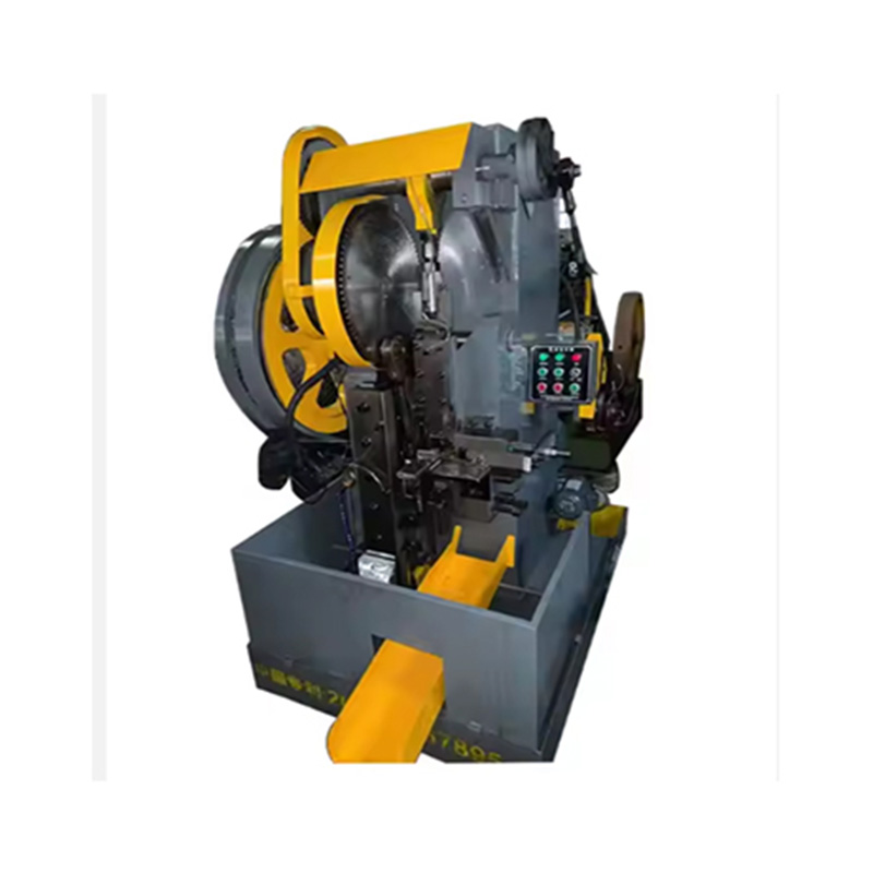 Csavar menetvágó gép